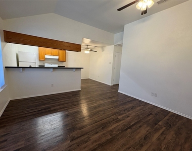 641 Woodard Avenue - Photo Thumbnail 7
