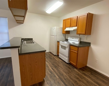 641 Woodard Avenue - Photo Thumbnail 4