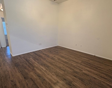 641 Woodard Avenue - Photo Thumbnail 8