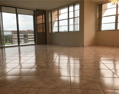 1300 Saint Charles Place - Photo Thumbnail 9