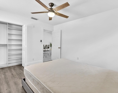 21578 Altamira Avenue - Photo Thumbnail 45