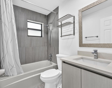 21578 Altamira Avenue - Photo Thumbnail 43