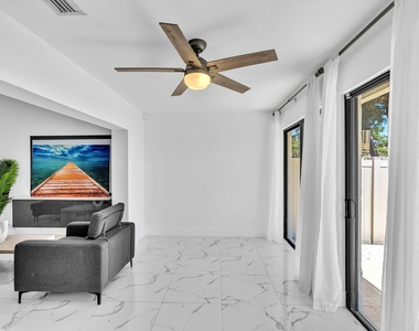 21578 Altamira Avenue - Photo Thumbnail 22