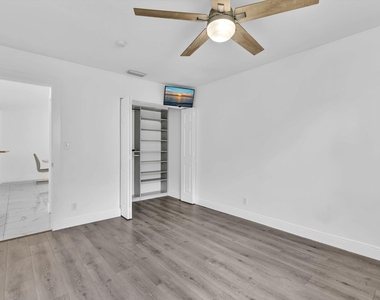 21578 Altamira Avenue - Photo Thumbnail 39