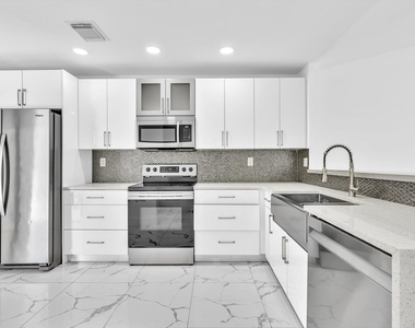 21578 Altamira Avenue - Photo Thumbnail 8
