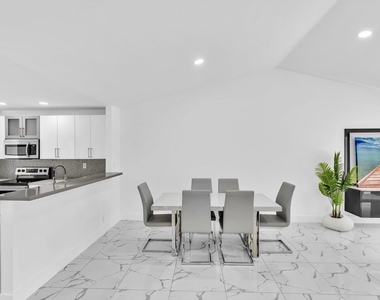 21578 Altamira Avenue - Photo Thumbnail 18