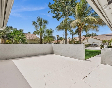 21578 Altamira Avenue - Photo Thumbnail 3