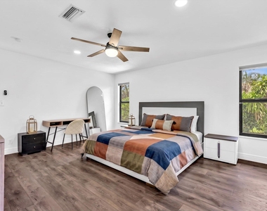 21578 Altamira Avenue - Photo Thumbnail 30