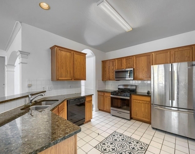 7018 Echo Lake Court - Photo Thumbnail 8