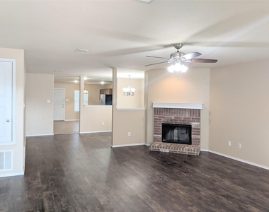 517 Azalea Drive - Photo Thumbnail 1