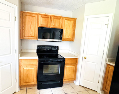 523 Stonewall Avenue - Photo Thumbnail 41