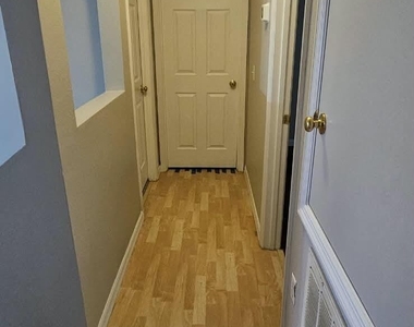523 Stonewall Avenue - Photo Thumbnail 15