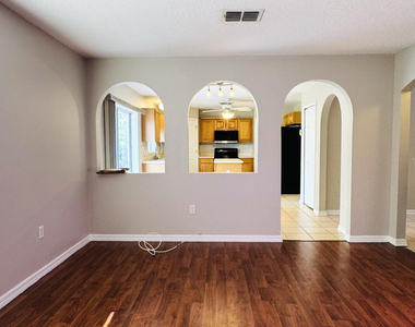 523 Stonewall Avenue - Photo Thumbnail 50