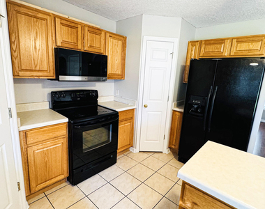 523 Stonewall Avenue - Photo Thumbnail 21