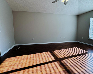 523 Stonewall Avenue - Photo Thumbnail 51