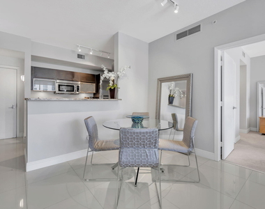 550 Okeechobee Boulevard - Photo Thumbnail 7