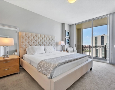 550 Okeechobee Boulevard - Photo Thumbnail 3