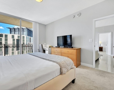 550 Okeechobee Boulevard - Photo Thumbnail 14