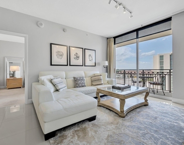 550 Okeechobee Boulevard - Photo Thumbnail 1