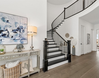 4550 Mayfield Drive - Photo Thumbnail 4