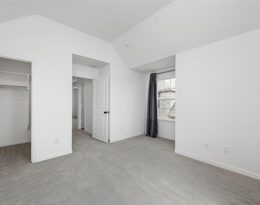 4550 Mayfield Drive - Photo Thumbnail 24