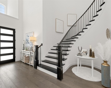 4550 Mayfield Drive - Photo Thumbnail 5