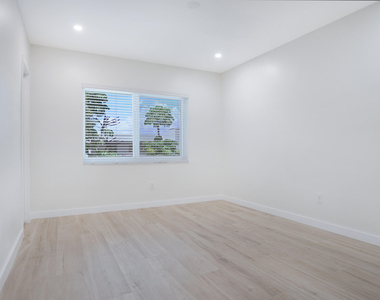 701 S Royal Poinciana Boulevard - Photo Thumbnail 41