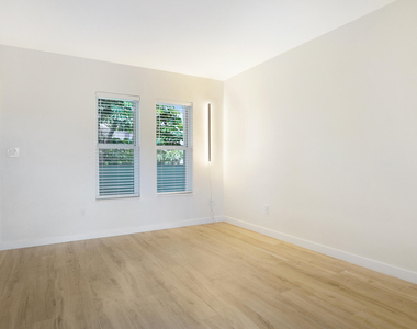 701 S Royal Poinciana Boulevard - Photo Thumbnail 13