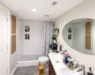 1931 Berkley Avenue - Photo Thumbnail 11