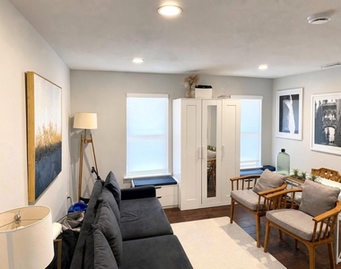 1931 Berkley Avenue - Photo Thumbnail 10