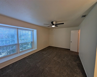 5981 Arapaho Road - Photo Thumbnail 15