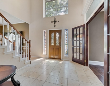1909 Smith Drive - Photo Thumbnail 2
