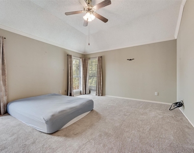 1909 Smith Drive - Photo Thumbnail 12