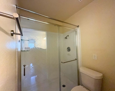615 Crane Drive - Photo Thumbnail 12