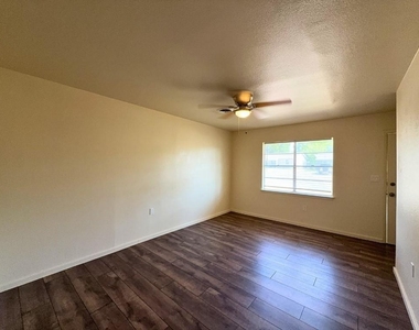615 Crane Drive - Photo Thumbnail 1
