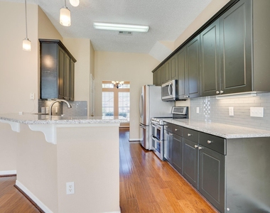 4036 Christopher Way - Photo Thumbnail 10