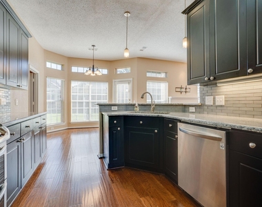 4036 Christopher Way - Photo Thumbnail 7