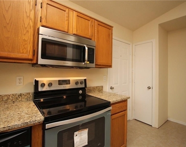 748 Versailles Street - Photo Thumbnail 11