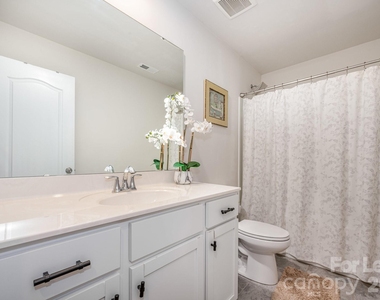 9453 Avery Lilac Lane - Photo Thumbnail 23