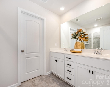 9453 Avery Lilac Lane - Photo Thumbnail 20