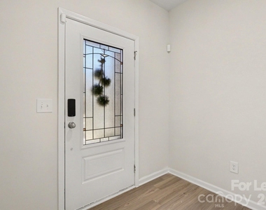 9453 Avery Lilac Lane - Photo Thumbnail 3