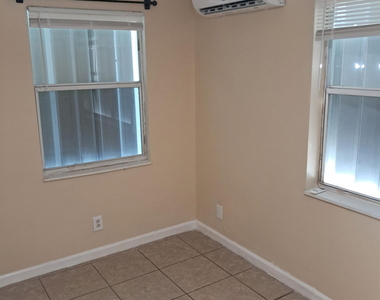 1013 Mayflower Road - Photo Thumbnail 8