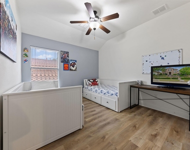 7011 Nueces Drive - Photo Thumbnail 20