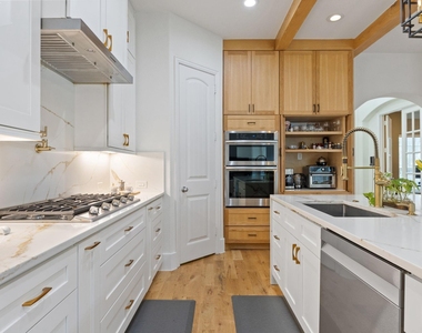 7011 Nueces Drive - Photo Thumbnail 4