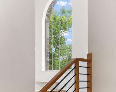 7011 Nueces Drive - Photo Thumbnail 8