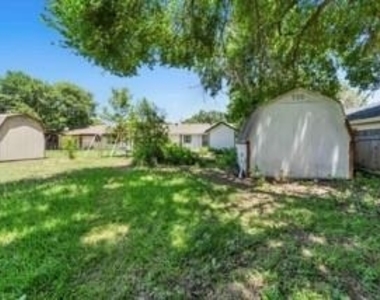 2221 Varsity Drive - Photo Thumbnail 14