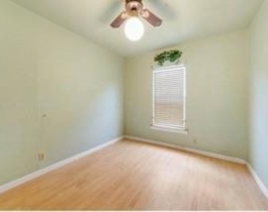 2221 Varsity Drive - Photo Thumbnail 4