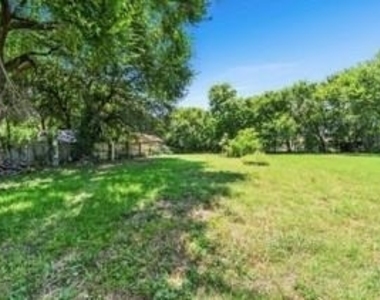 2221 Varsity Drive - Photo Thumbnail 12