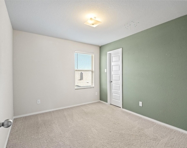 7904 Schooner Drive - Photo Thumbnail 19