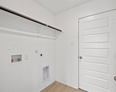 7904 Schooner Drive - Photo Thumbnail 25